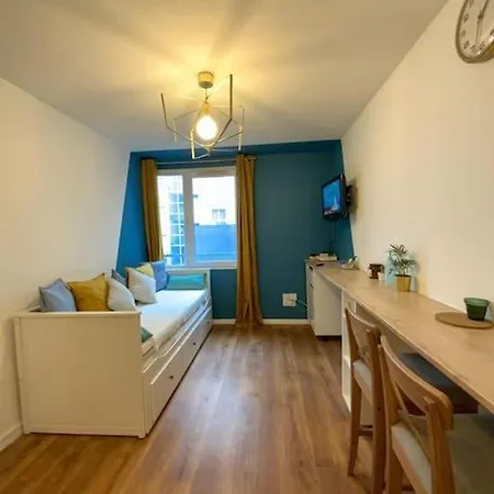 Apartament Studio Confortable, Equipe - 2min Caserne De Bonne
