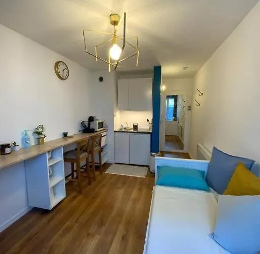 Apartment Studio Confortable, Equipe - 2min Caserne De Bonne *